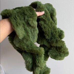Plush Green Faux Fur Scarf